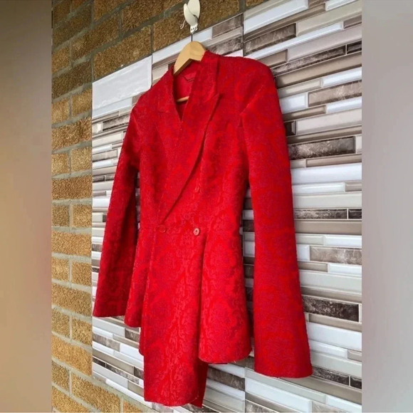 Givenchy Red Jacquard Double Breast Blazer
Size 6" - Picture 4 of 15
